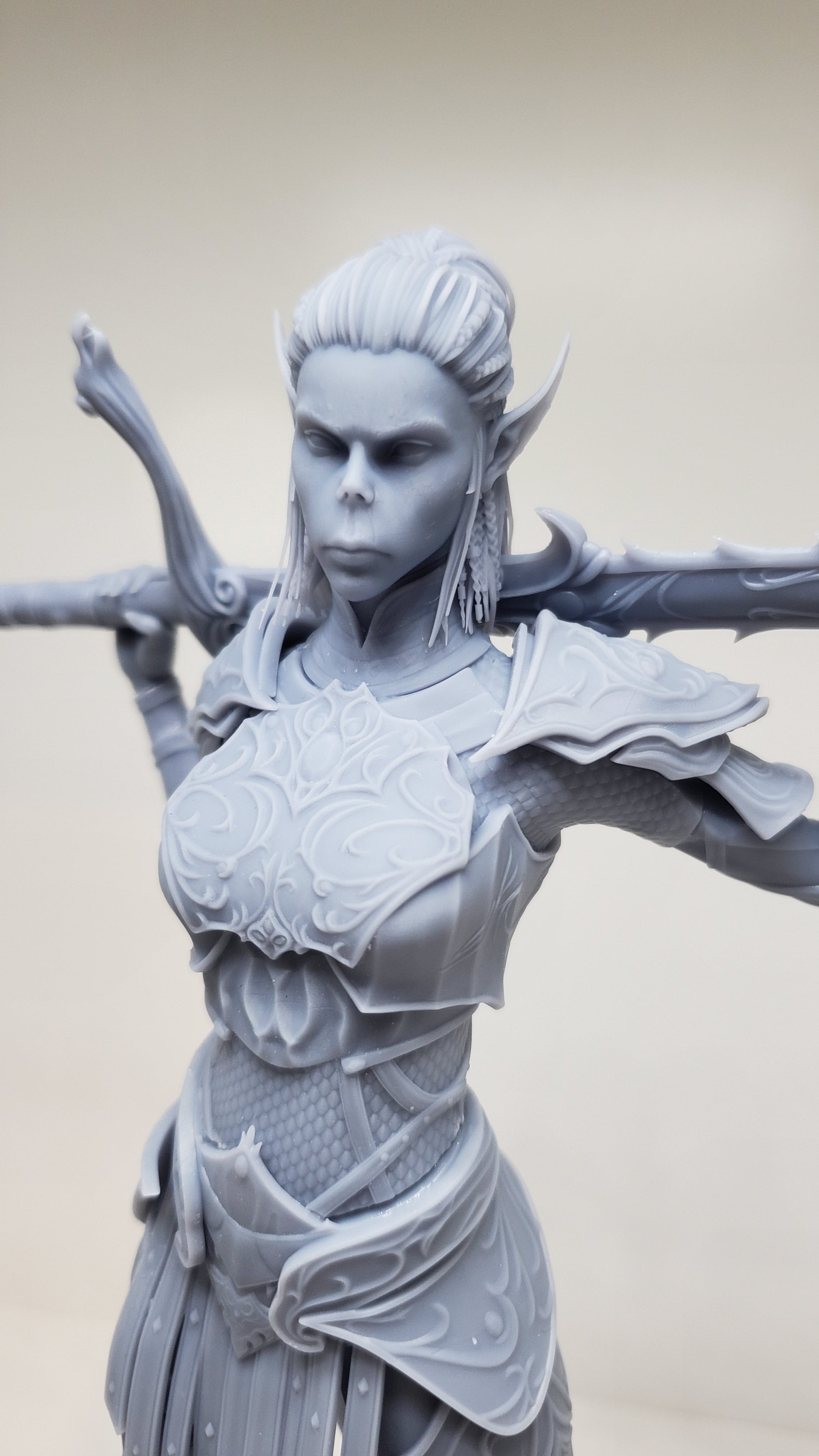 Lae'zel - Baldur's Gate Garage Kit Figure | H3LLCreator