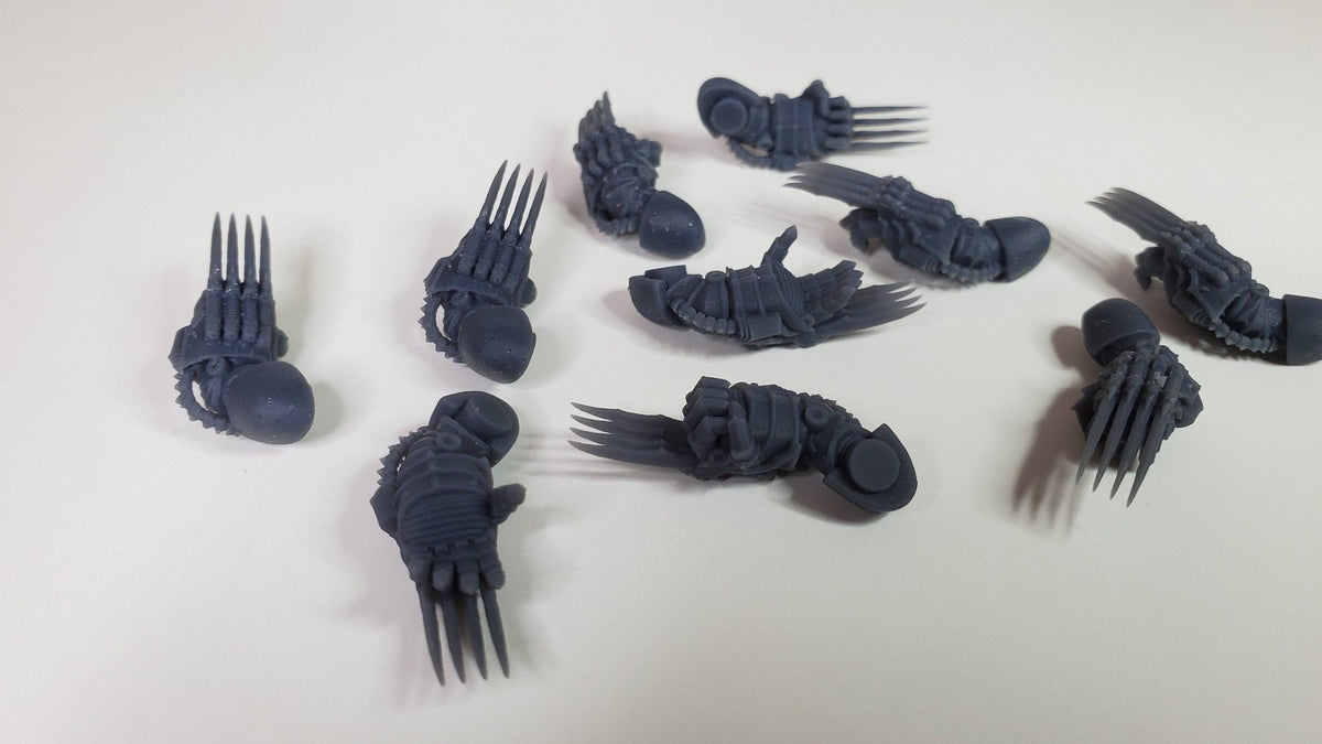 Nocturnal Lightning Claws Set - Trisagion Models